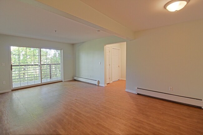 Building Photo - 285 Hildred Dr