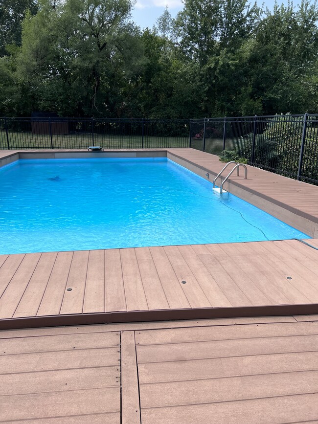 Swimming Pool - 1205 N Parker St