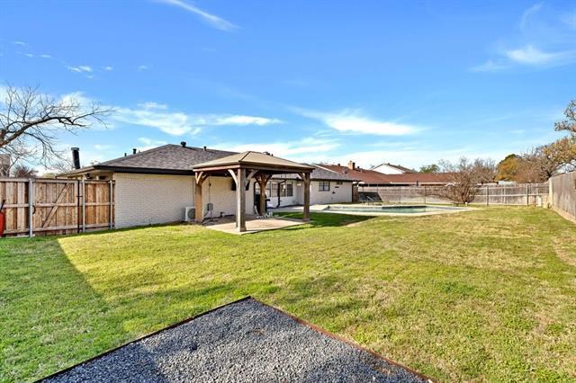 Building Photo - 2809 Wood Wind Dr