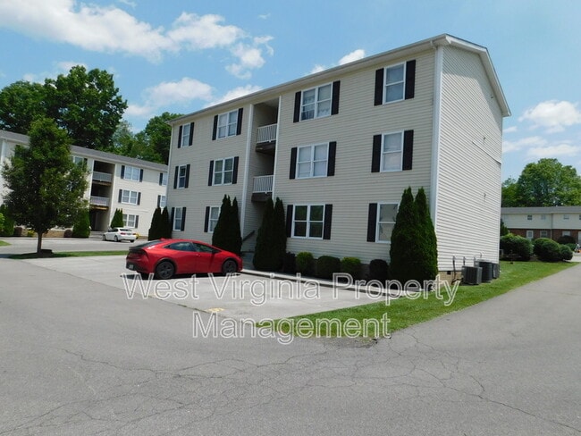 Building Photo - 210 Cardinal Wy