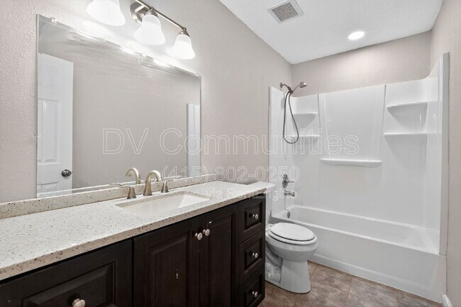 Building Photo - 24415 Lightwoods Dr