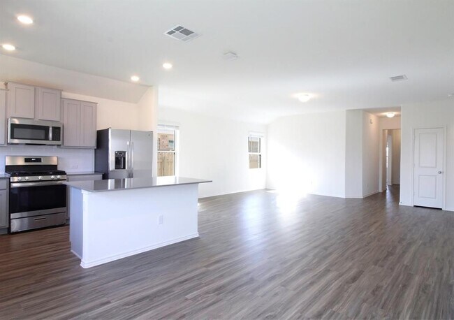Building Photo - 6421 Turin Ln