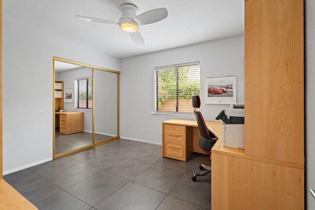 Building Photo - 72596 Beavertail St