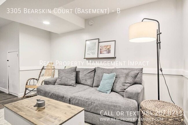 Building Photo - 3305 Bearskin Ct