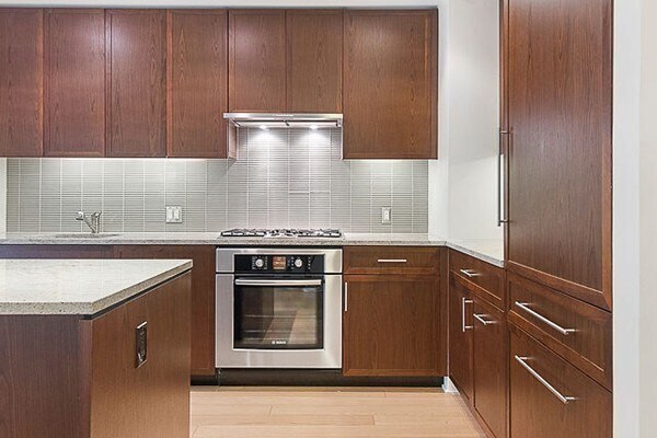 Building Photo - 580 Washington St