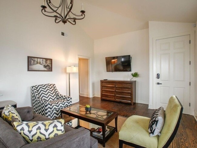 Building Photo - 937 St. Louis