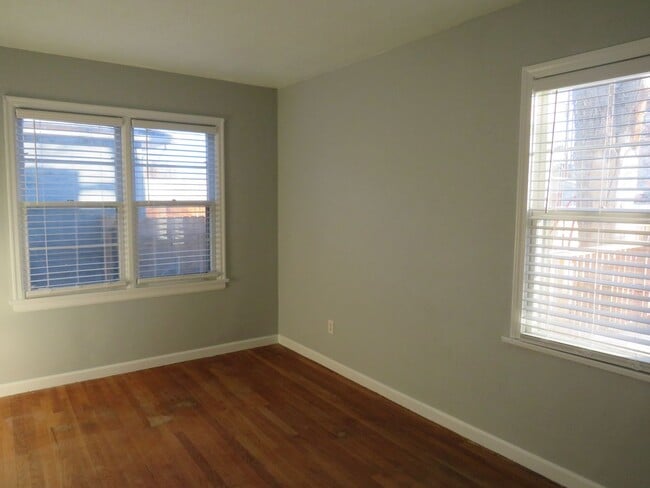Building Photo - 5 Bedroom, 3 Bathroom House Near Pioneer P...