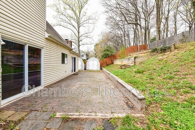 Building Photo - 8834 Sweet Gum Pl