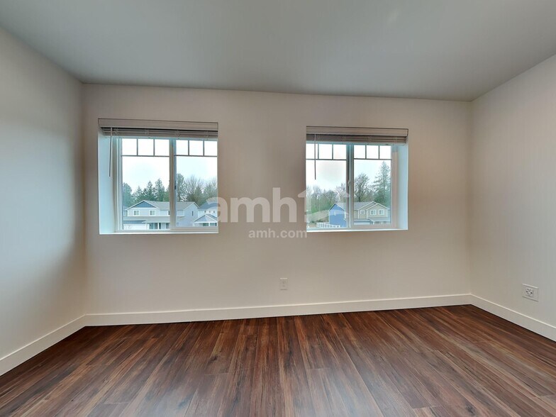 Building Photo - 7742 Brenden St SW