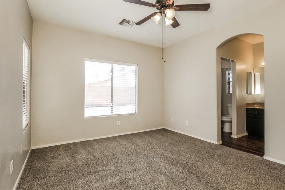 Building Photo - 12917 W Aster Dr