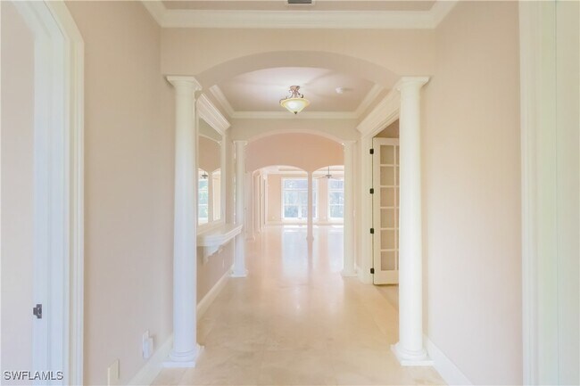 Building Photo - 2915 Coco Lakes Dr