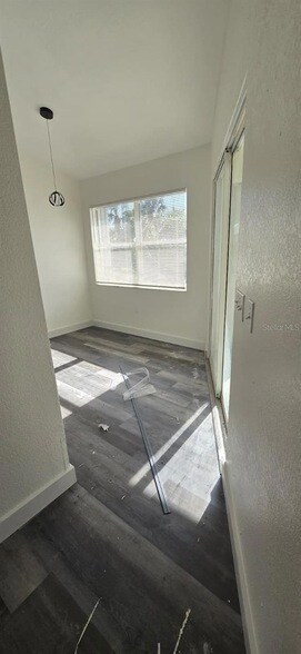 Building Photo - 5329 Kasper St