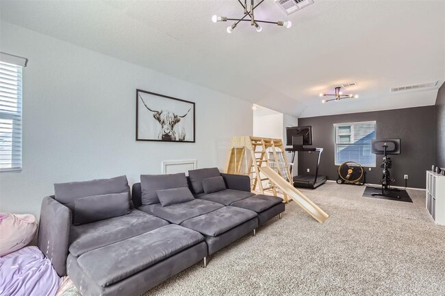 Building Photo - 213 Majestic Cedar Dr