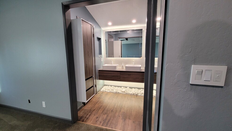 Building Photo - 108 Lexington Dr