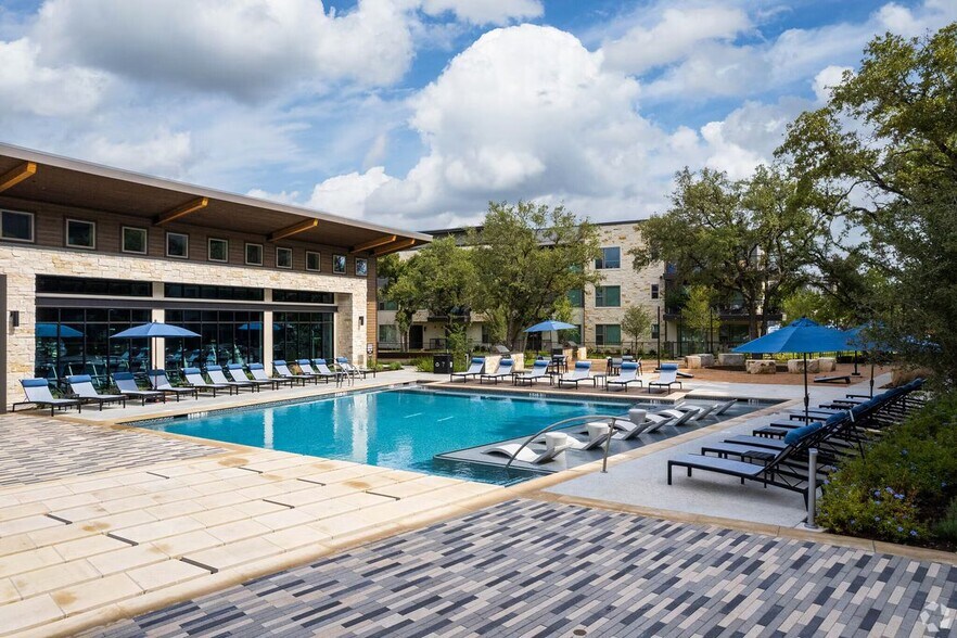 Building Photo - 13100 Avery Ranch Blvd