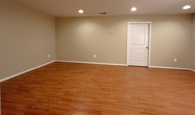 Building Photo - 7726 Grandwind Dr