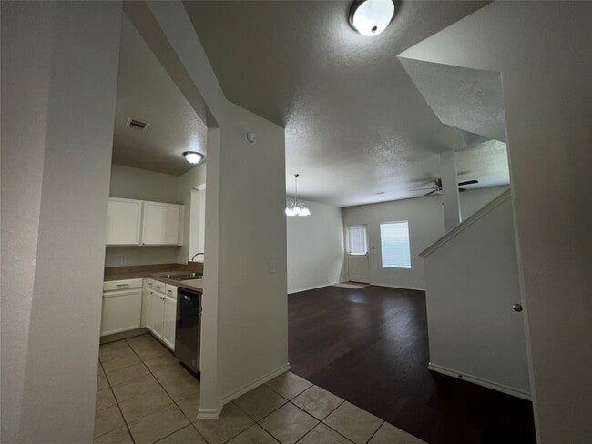 Building Photo - 18823 S Lyford Dr