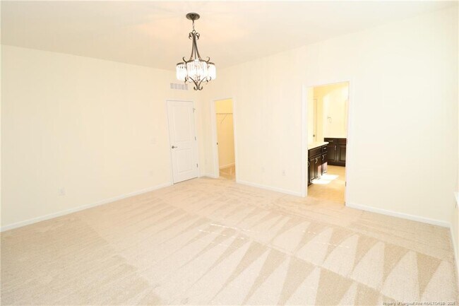 Building Photo - 208 Kylemore Cir