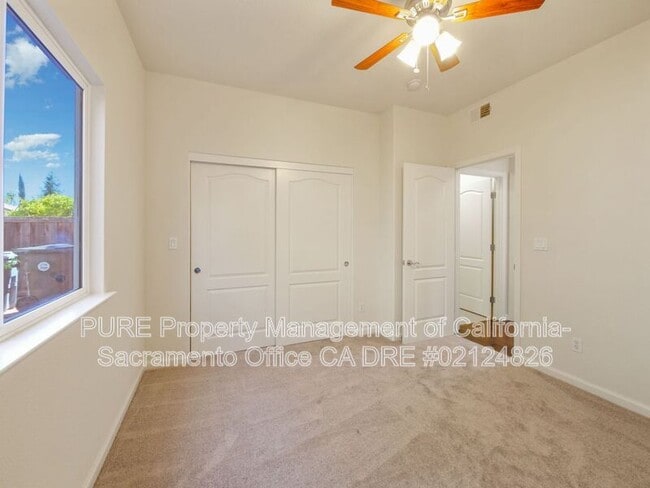 Building Photo - 2011 Misty Meadow Dr