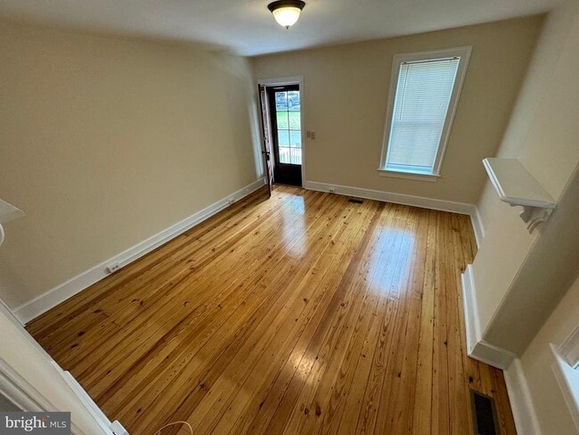 Building Photo - 26 N Congress St