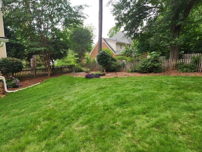 Building Photo - Executive Rental in Lake Redwine Community, 4 Bedrooms and 2.5 Baths 2 Car Garage - Newnan, GA