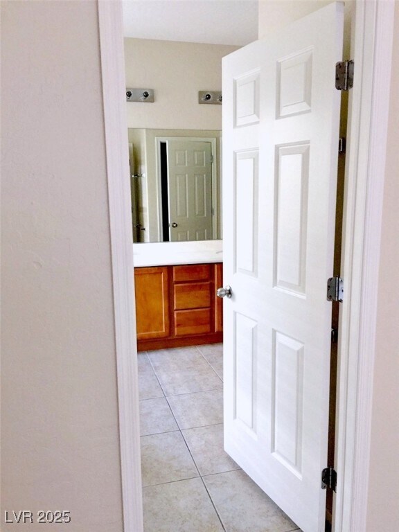 Building Photo - 6828 Woodland Vase Ct