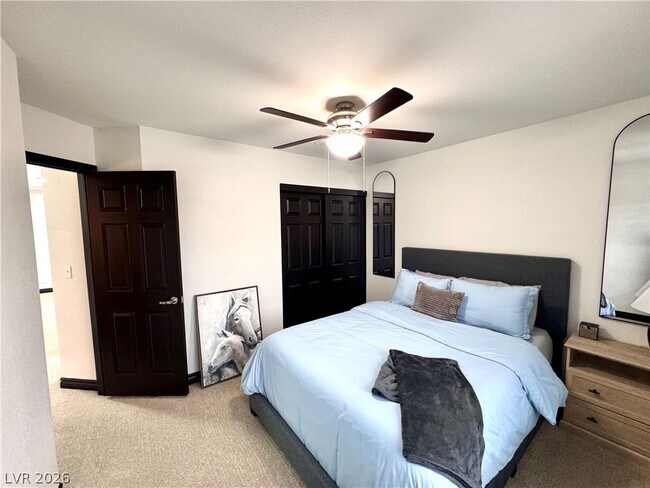 Building Photo - 2056 Pinion Springs Dr