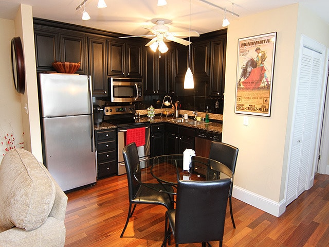 Building Photo - Village District 2-Bedroom Condo - Walkable to Shopping + Dining!