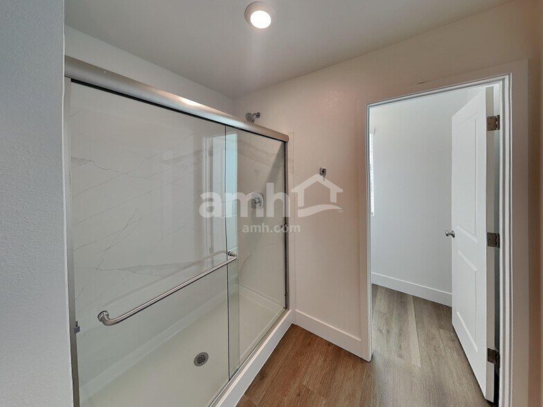 Building Photo - 8176 Winterfell Peak Ave