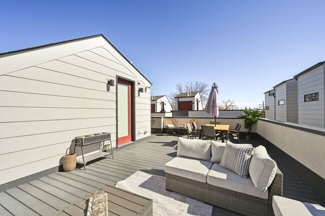 Building Photo - 3814 Zenobia St