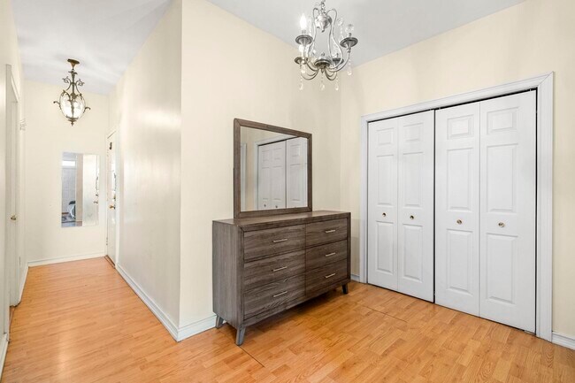 Building Photo - 282 Magnolia Ave