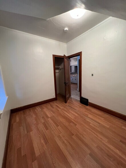 Building Photo - 5436 W 24th Pl