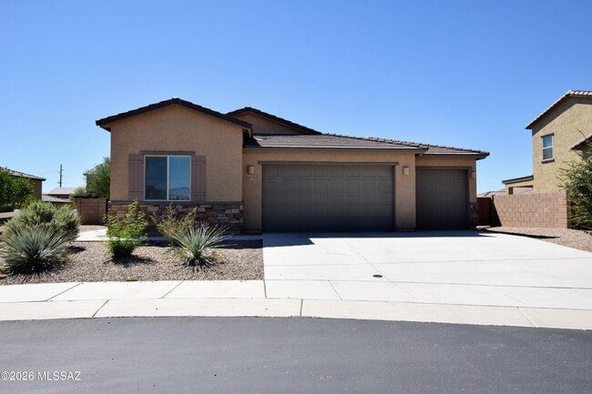 Building Photo - 12115 N Candywine Dr