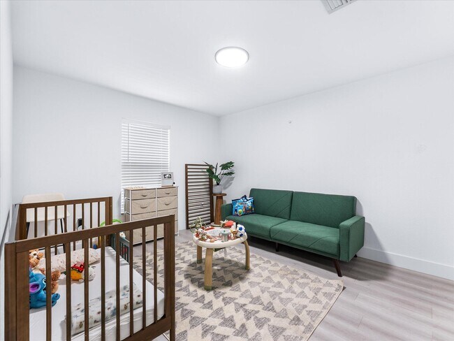 Building Photo - 2848 NW 9th Pl