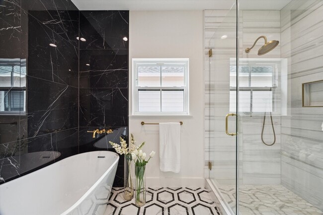 Building Photo - 1514 31st St