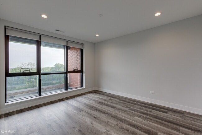 Building Photo - 1604 N Richmond St