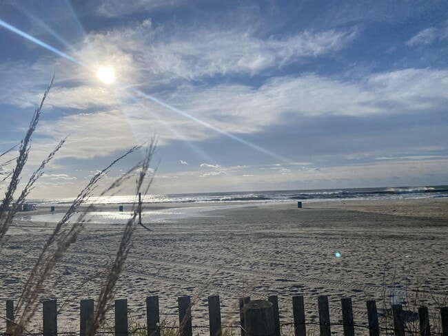 Building Photo - 21 S Monroe Ave