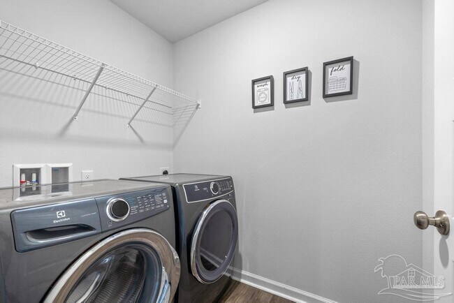 Building Photo - 5213 Peach Dr