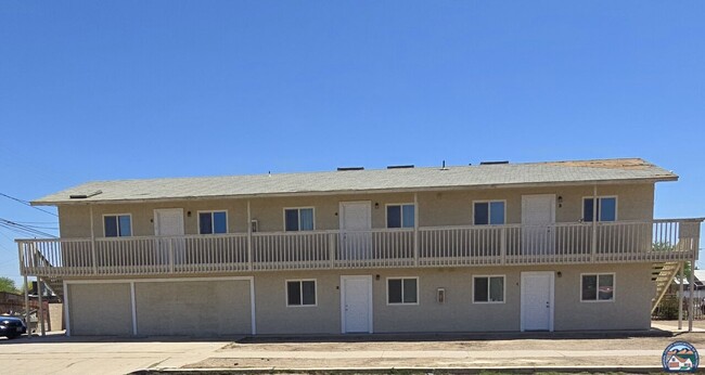 Building Photo - 590 El Centro Ave