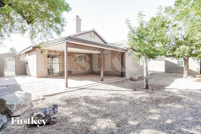 Building Photo - 2114 W San Miguel Ave