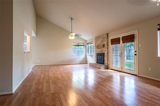 Building Photo - 12026 Hedgegate Dr
