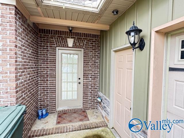 Building Photo - 2405 Rothmore Dr SW