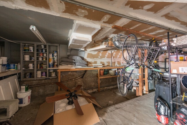 Building Photo - 344a Utah St