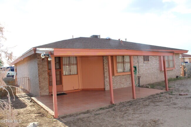 Building Photo - 1740 Sammy Davis Pl