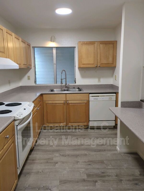 Building Photo - 44-121 Laha St