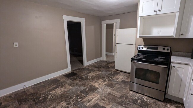 Building Photo - 1-Bedroom, 1-Bathroom Duplex Home for Rent in Perry