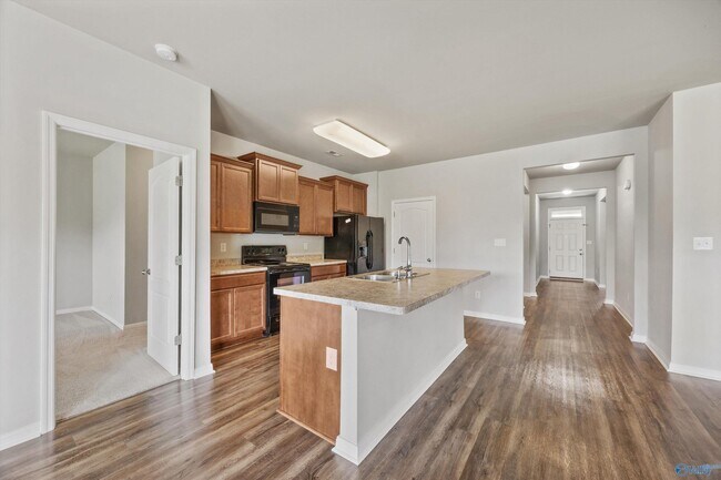 Building Photo - 30000 Abbeywood Ln