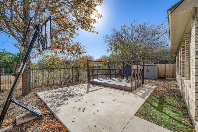 Building Photo - 212 Great Cir Cove