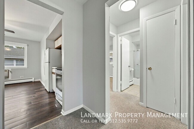 Building Photo - 448 Lincoln Ln