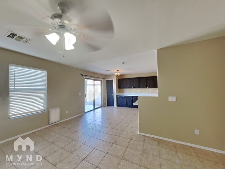 Building Photo - 672 W Barrus St